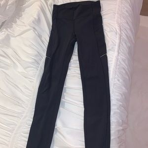 Lululemon size 2 speed up 28 inch leggings